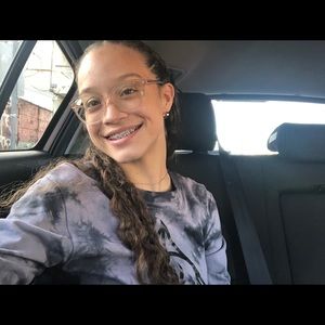 Meet your Posher, Alana